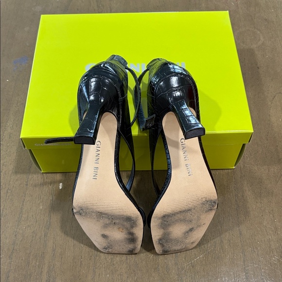 GB Franiquie black leather Heel Sandal - Picture 5 of 6